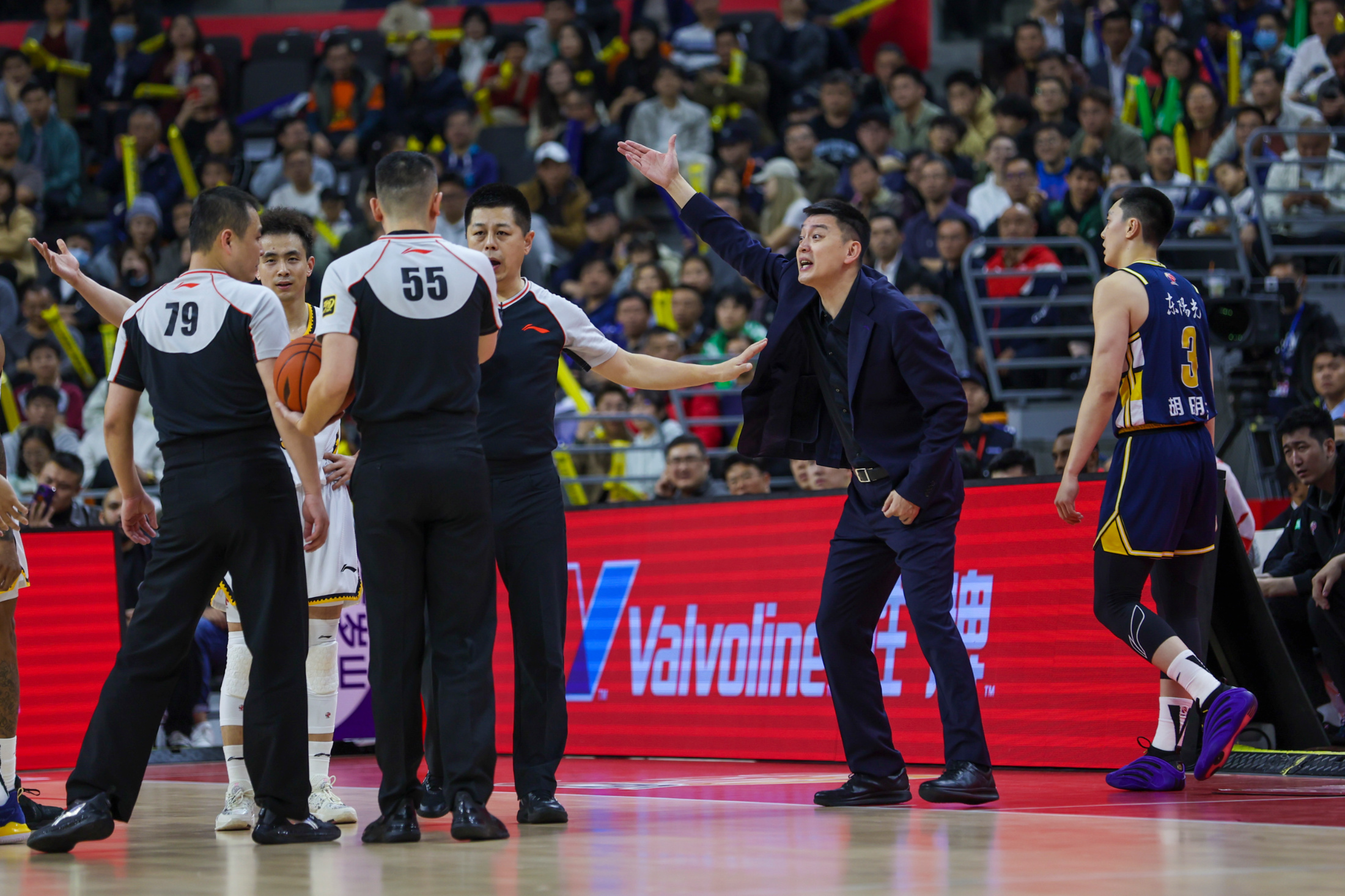 Yabo-CBA季后赛集结日走向成谜；斯图加特临场应变；目标明确；高层口径保持一致的简单介绍-Yabo