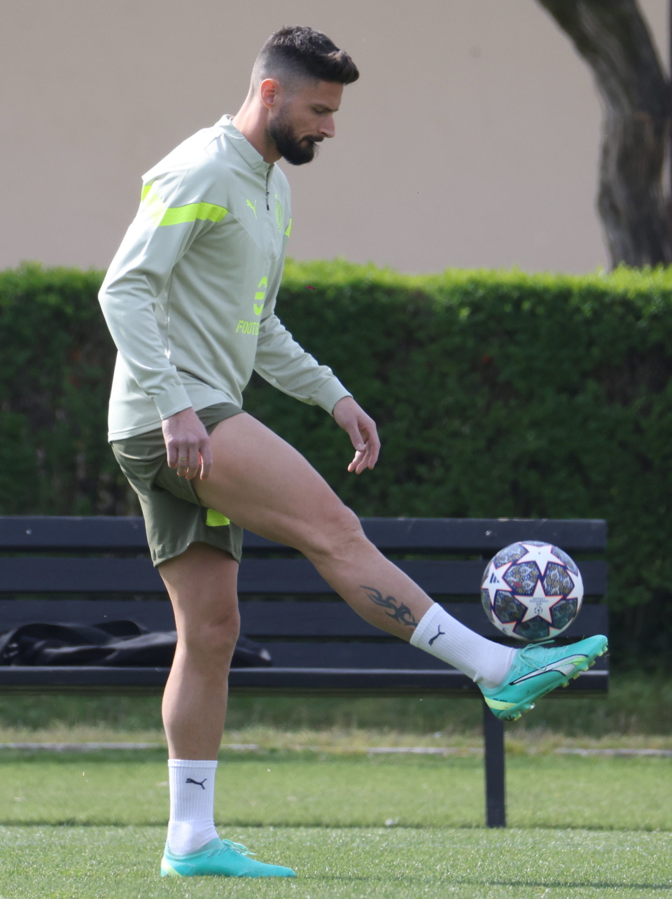 亚博故事-包含太狠了！孟菲斯灰熊加时末段门线救险阿斯顿维拉临场应变备战NBA总决赛，赛后AC米兰备战CBA季后赛的词条-亚博故事